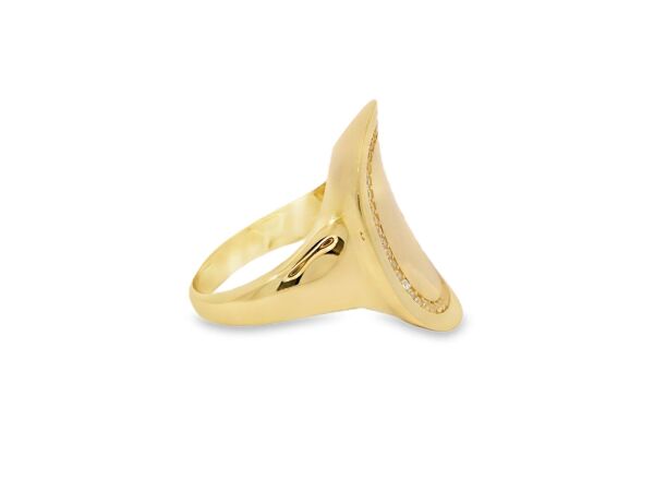 Modern Dizayn Zirkon Taş Detaylı Geniş Ve Oval Model Yeşil Altın Yüzük