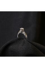 Pırlanta Coronet Yanları Taşlı Beyaz Altın Yüzük