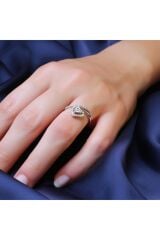 Pırlanta Kalp Detaylı Yarımtur Beyaz Altın Yüzük