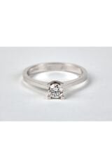 Pırlanta Takoz Tırnak Klasik Tektaş Beyaz Altın Yüzük